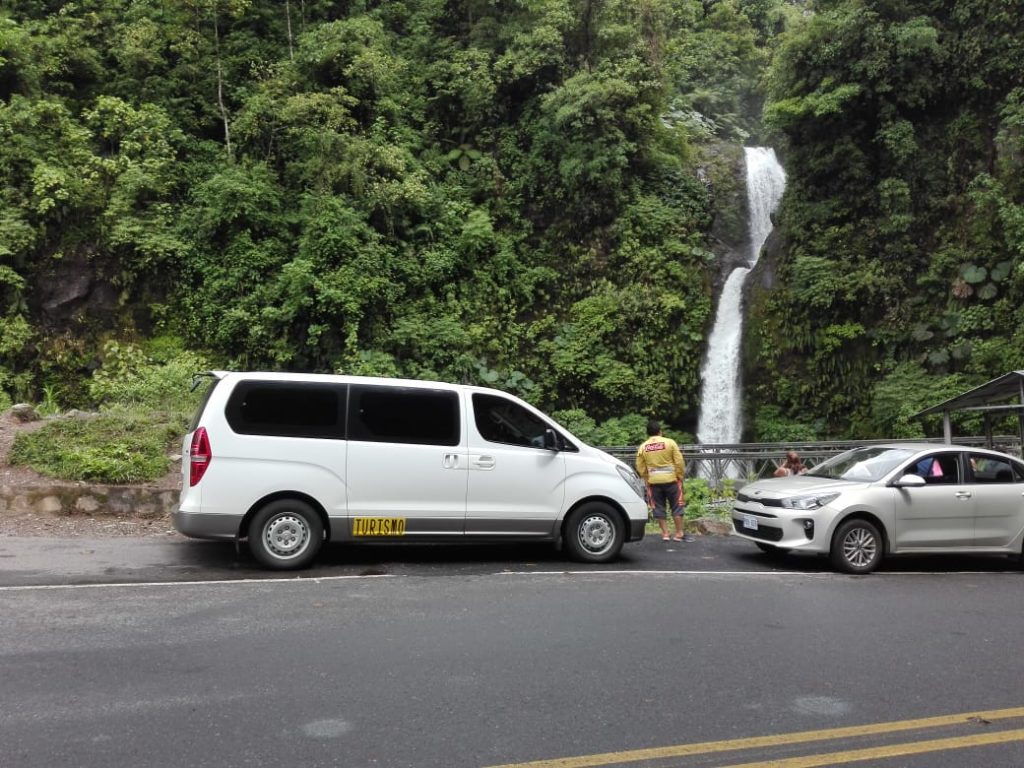 About Us Glass Frog VIP Transfers and Tours